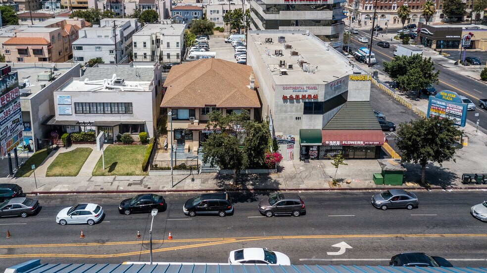 809-811 S Vermont Ave, Los Angeles, CA à vendre - Photo de l’immeuble – Image 1 sur 8