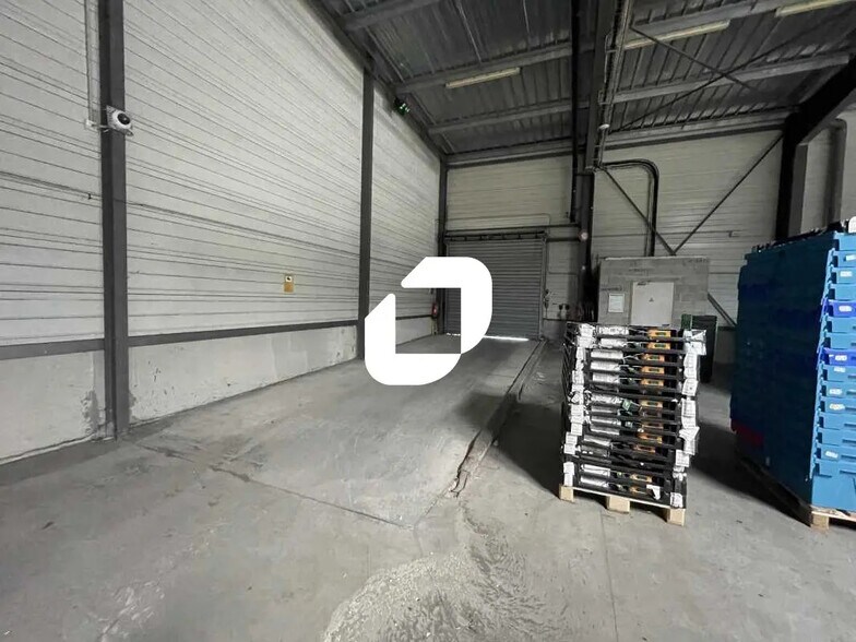 Local d’activités dans Le Haillan à louer - Photo intérieure – Image 3 sur 8