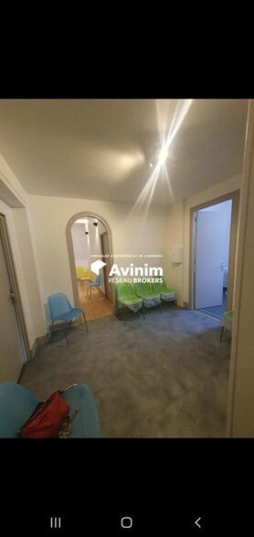 Local d’activités dans Le Havre à louer - Photo de l’immeuble – Image 3 sur 4
