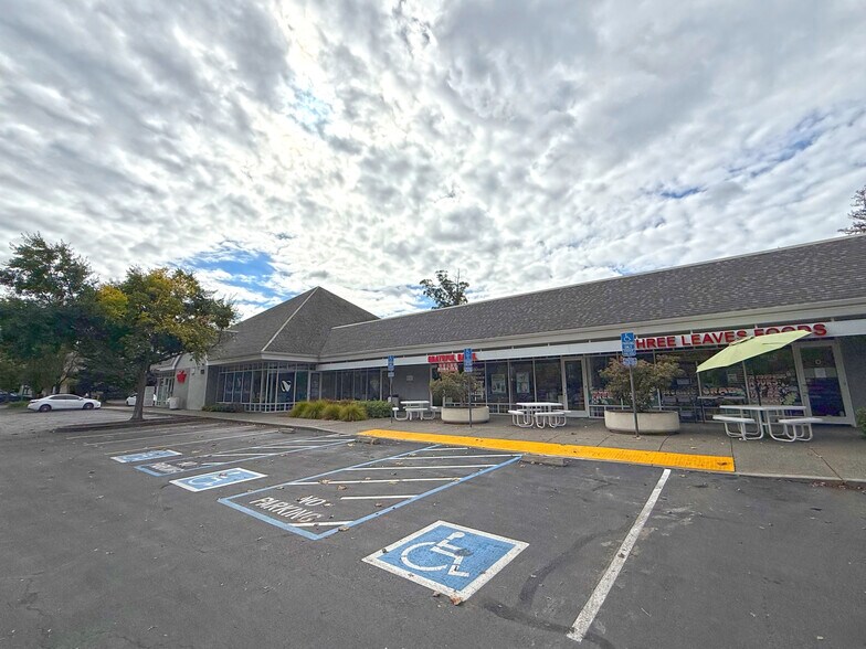 925 Corporate Center Pky, Santa Rosa, CA à louer - Photo de l’immeuble – Image 3 sur 8