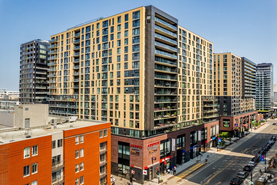 173-229 Rue Peel, Montréal, QC à louer - Photo de l’immeuble – Image 3 sur 7