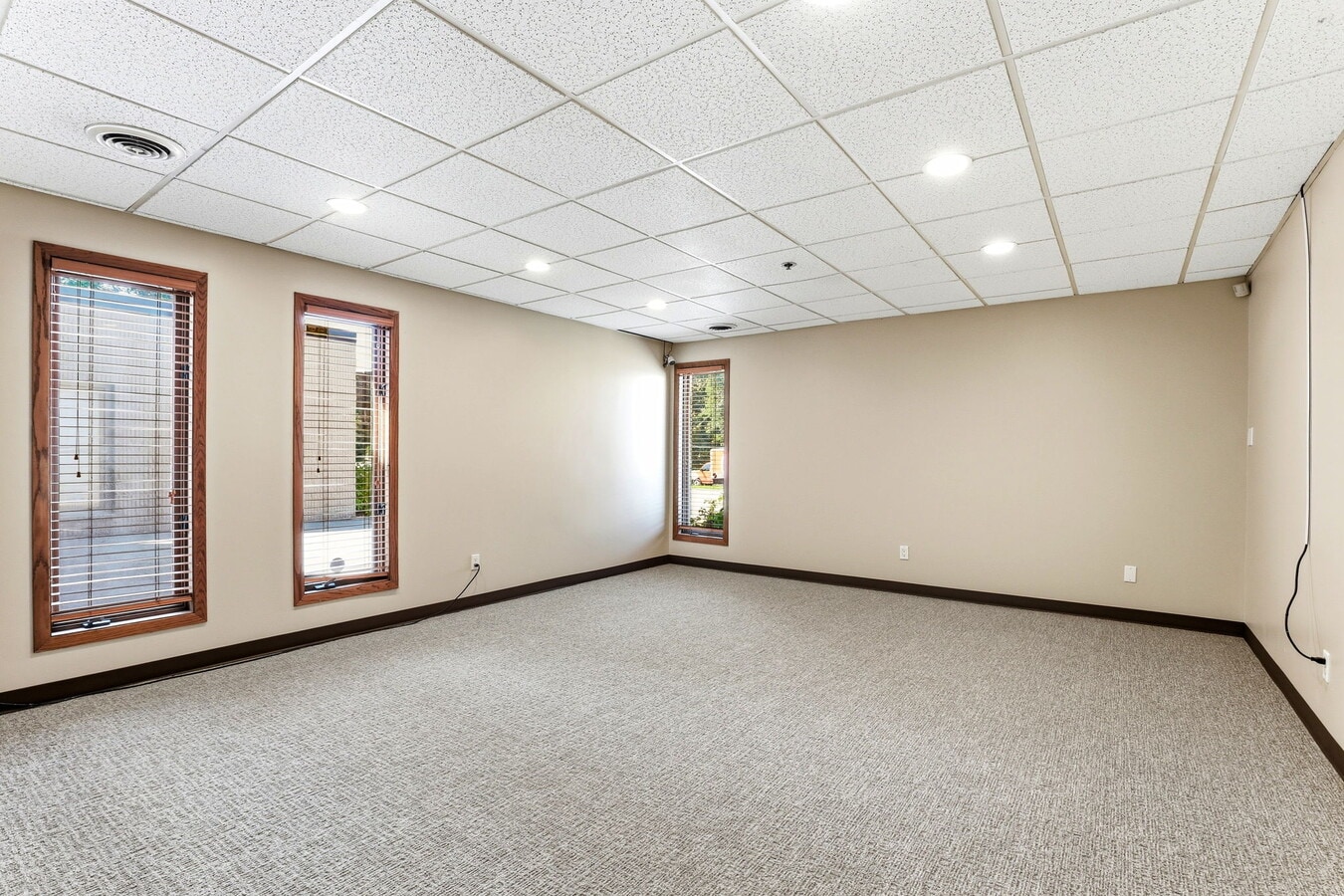 7479-7491 Cahill Rd, Edina, MN 55439 - Lot 7463-7467 - - Photo intérieure - Image 1 of 18