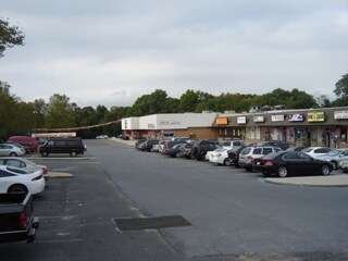 719 Hawkins Ave, Ronkonkoma, NY à vendre - Photo de l’immeuble – Image 2 sur 12