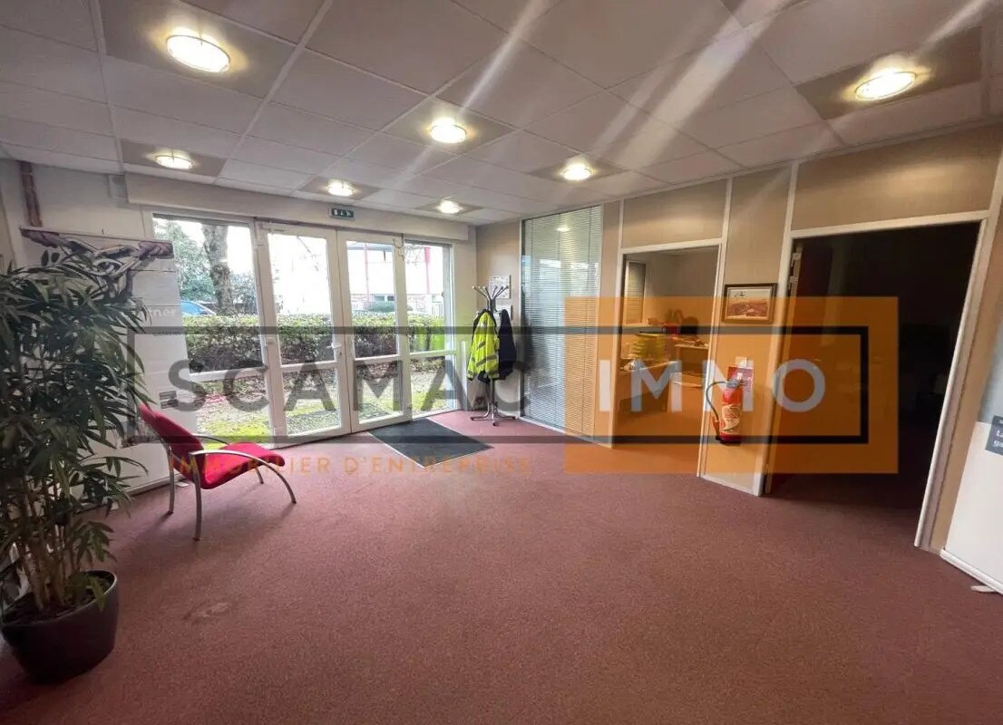 Industriel/Logistique dans Quincy-Voisins à vendre Photo de l’immeuble– Image 1 sur 10