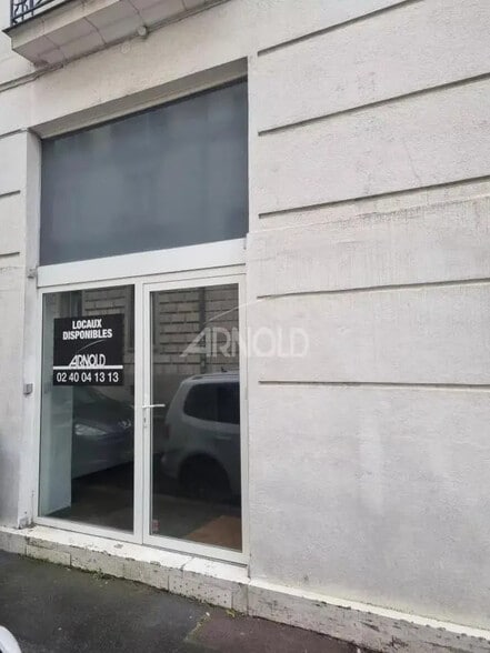 Local commercial dans Nantes à louer - Photo de l’immeuble – Image 1 sur 4