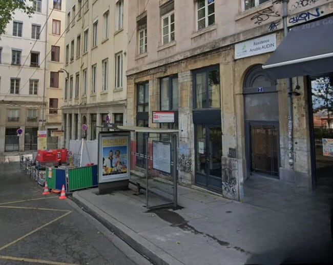 Plus de détails pour 7 Place Colbert, Lyon - Local commercial à louer