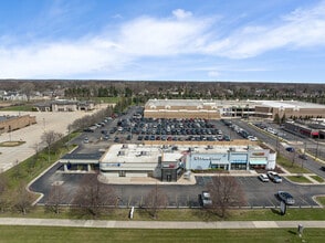 1819 E Big Beaver Rd, Troy, MI à louer Photo de l’immeuble– Image 1 sur 2