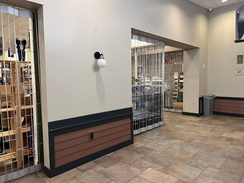 7 Buffalo St, Hamburg, NY à louer - Photo de l’immeuble – Image 3 sur 6
