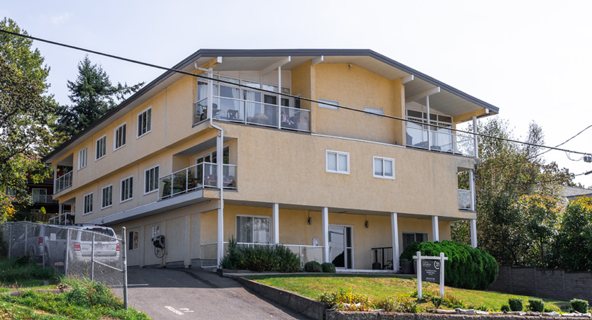 741 Admirals Rd, Victoria, BC à vendre - Photo de l’immeuble – Image 3 sur 7