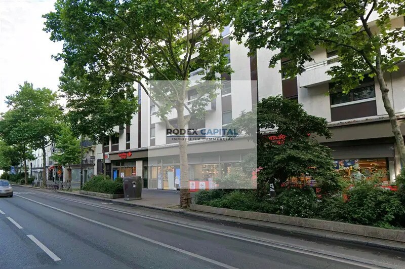 Local commercial dans Paris à louer Photo de l’immeuble– Image 1 sur 2