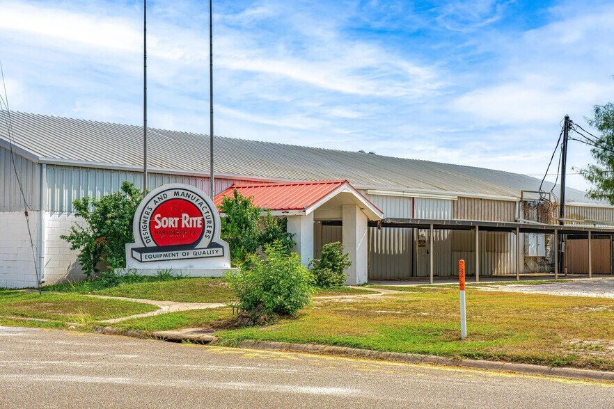 825 W Jefferson Ave, Harlingen, TX à vendre - Photo de l’immeuble – Image 2 sur 12