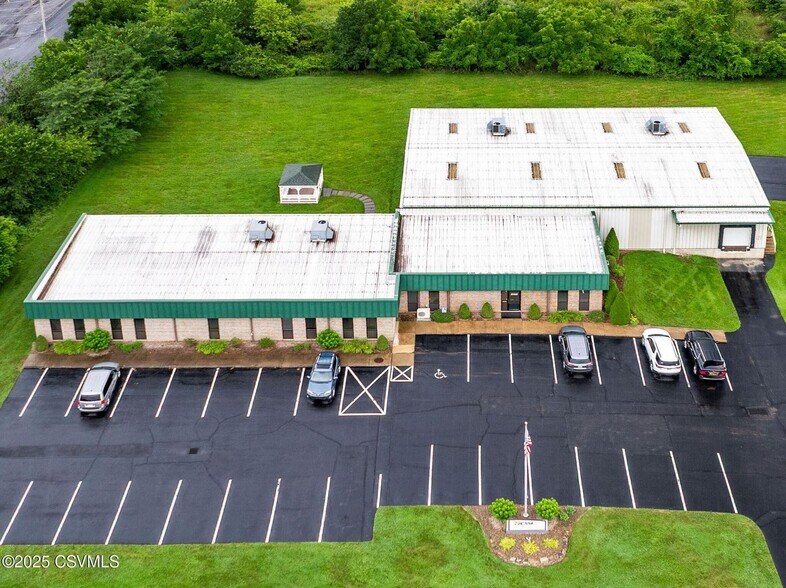 145 N 15th St, Lewisburg, PA à vendre - Photo de l’immeuble – Image 1 sur 25