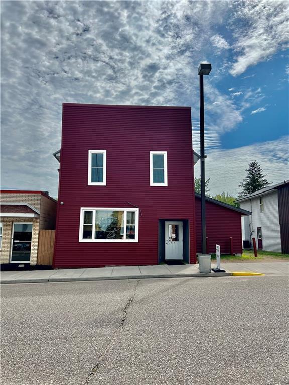 332 N Main St, Cadott, WI à vendre Photo de l’immeuble– Image 1 sur 11