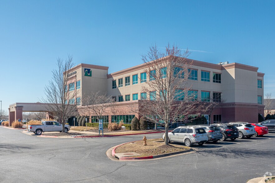 2900 Medical Center Pky, Bentonville, AR à louer - Photo de l’immeuble – Image 3 sur 5