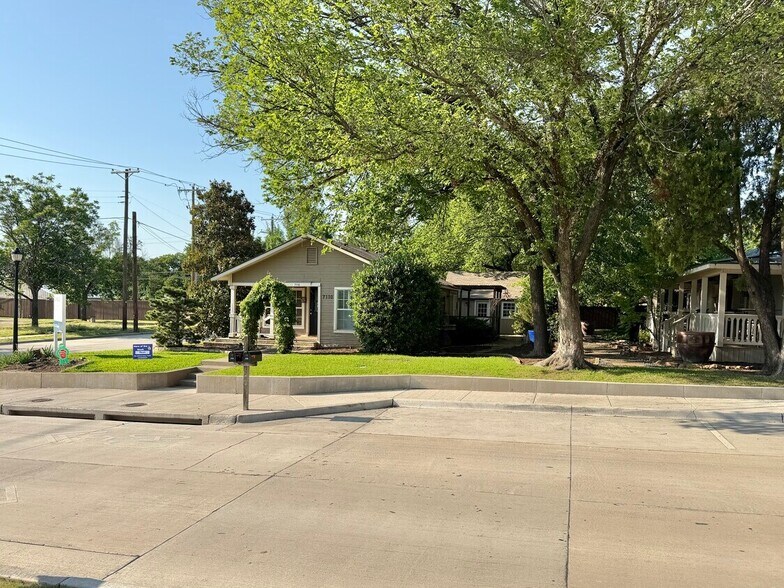 7110 Elm St, Frisco, TX à vendre - Photo de l’immeuble – Image 3 sur 22