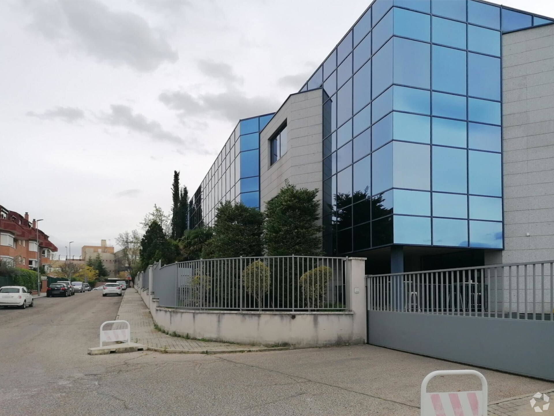 Bureau dans Las Rozas de Madrid, Madrid à vendre Photo intérieure– Image 1 sur 2