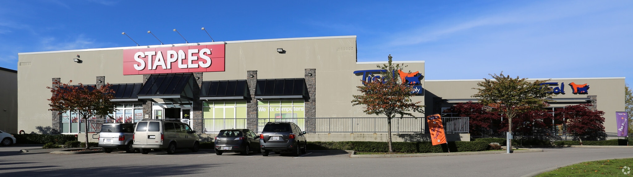 3003 Grandview Hwy, Vancouver, BC à louer Photo principale– Image 1 sur 6