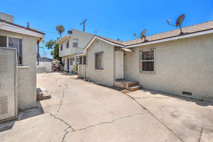 1220 W 91st St, Los Angeles, CA à vendre - Photo de l’immeuble – Image 3 sur 15