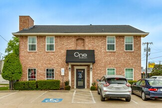 Plus de détails pour 110 S Barton Ave, Grapevine, TX - Local commercial à vendre
