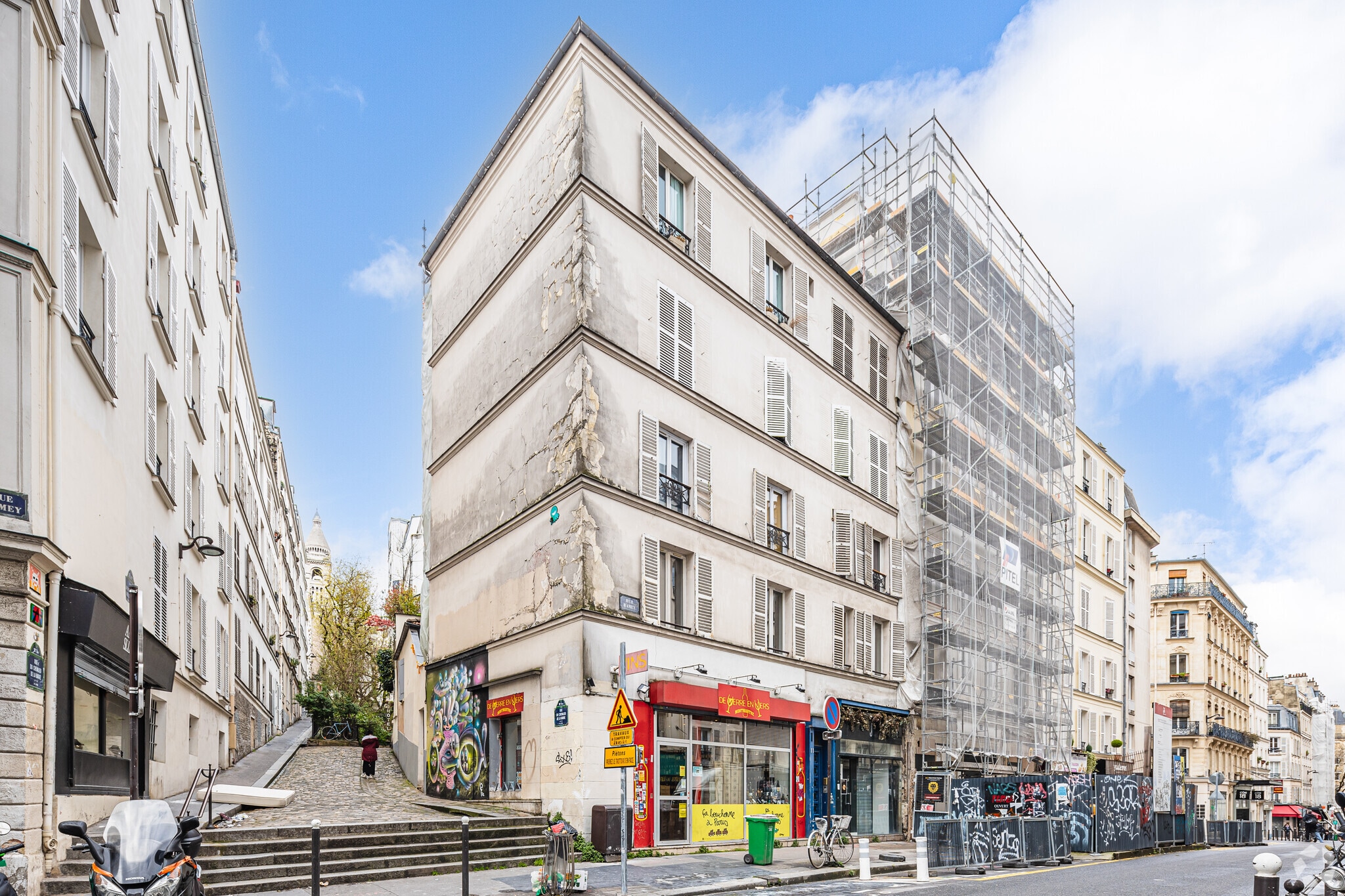 Rue Ramey, Paris à vendre Photo principale– Image 1 sur 3