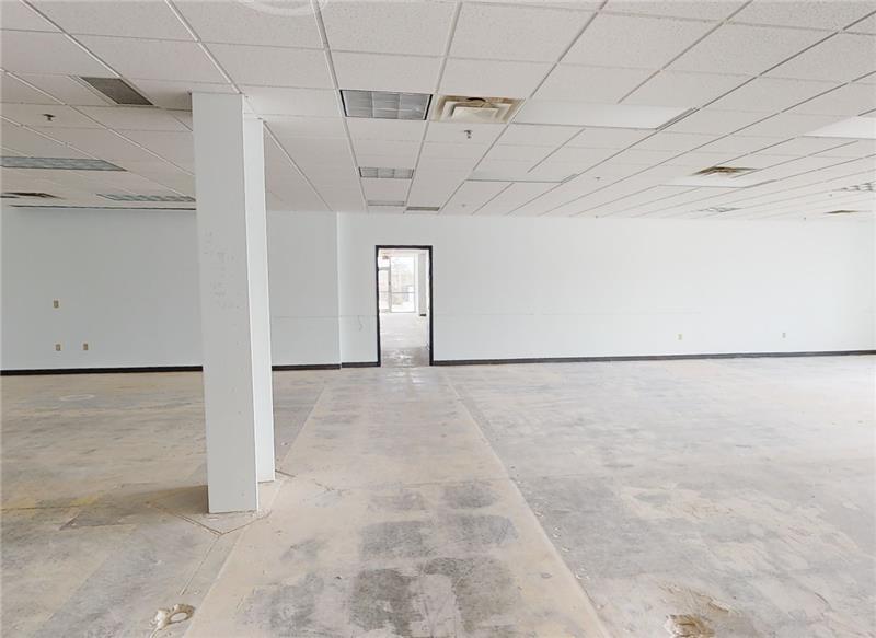 7801 Nieman Rd, Shawnee, KS à louer - Numérisation 3D Matterport – Image 2 sur 10
