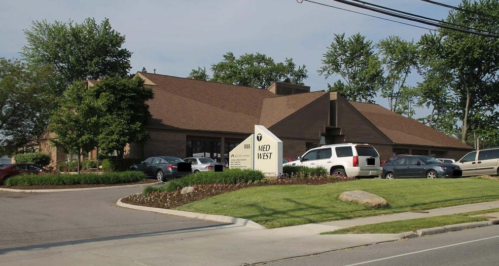 555 W Schrock Rd, Westerville, OH à louer - Photo de l’immeuble – Image 3 sur 36