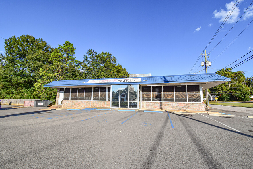 2701 Lurleen B Wallace Blvd, Northport, AL à louer - Photo de l’immeuble – Image 3 sur 28