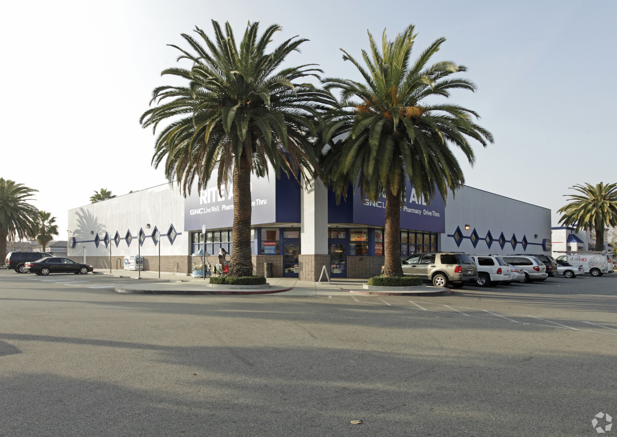2059 S Garey Ave, Pomona, CA à louer Photo principale– Image 1 sur 14