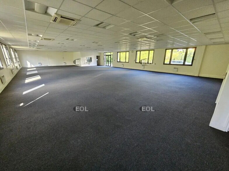Bureau dans Créteil à louer - Photo de l’immeuble – Image 1 sur 3
