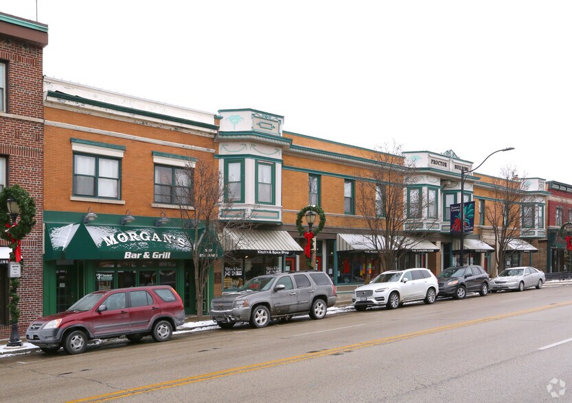 518-534 N Milwaukee Ave, Libertyville, IL à louer - Photo de l’immeuble – Image 3 sur 8