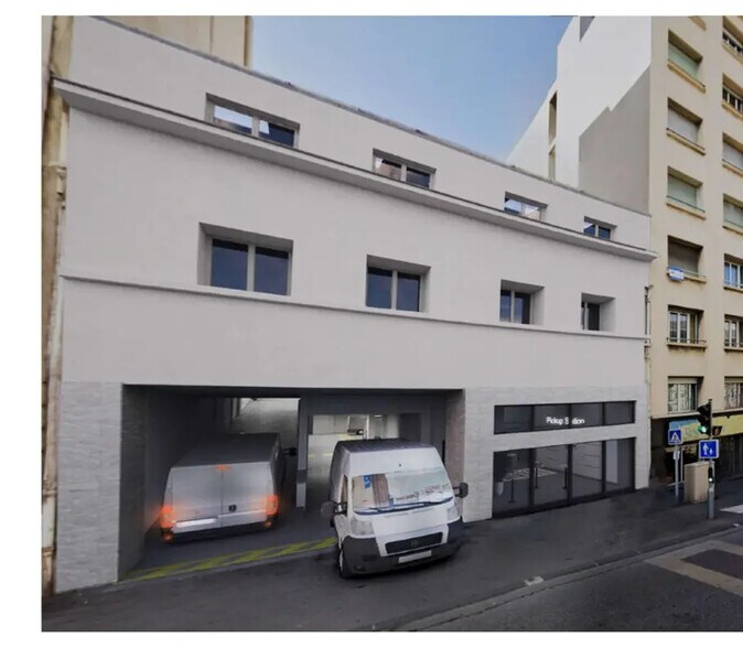 22 Rue Fort Notre Dame, Marseille à louer - Photo de l’immeuble – Image 1 sur 5