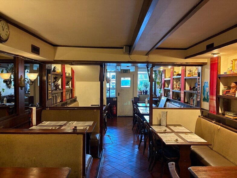 13 Boyces St, Brighton à vendre - Photo de l’immeuble – Image 2 sur 6