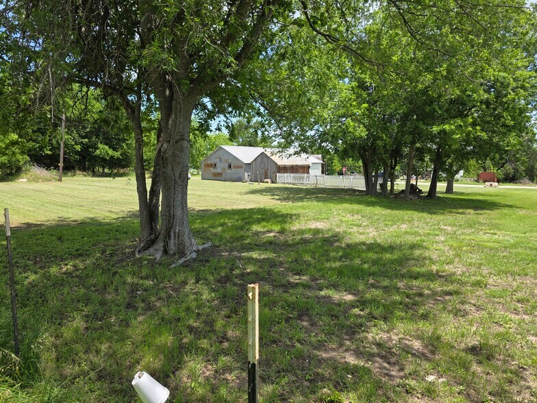 110 County Road 421, Thorndale, TX à vendre - Photo de l’immeuble – Image 3 sur 6
