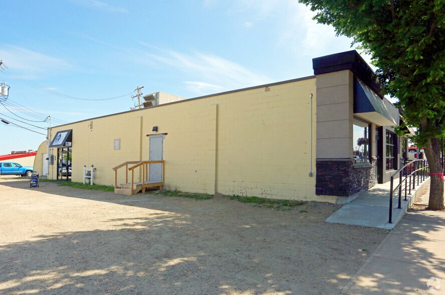 5010 50th Ave, Leduc, AB à vendre - Photo de l’immeuble – Image 1 sur 3
