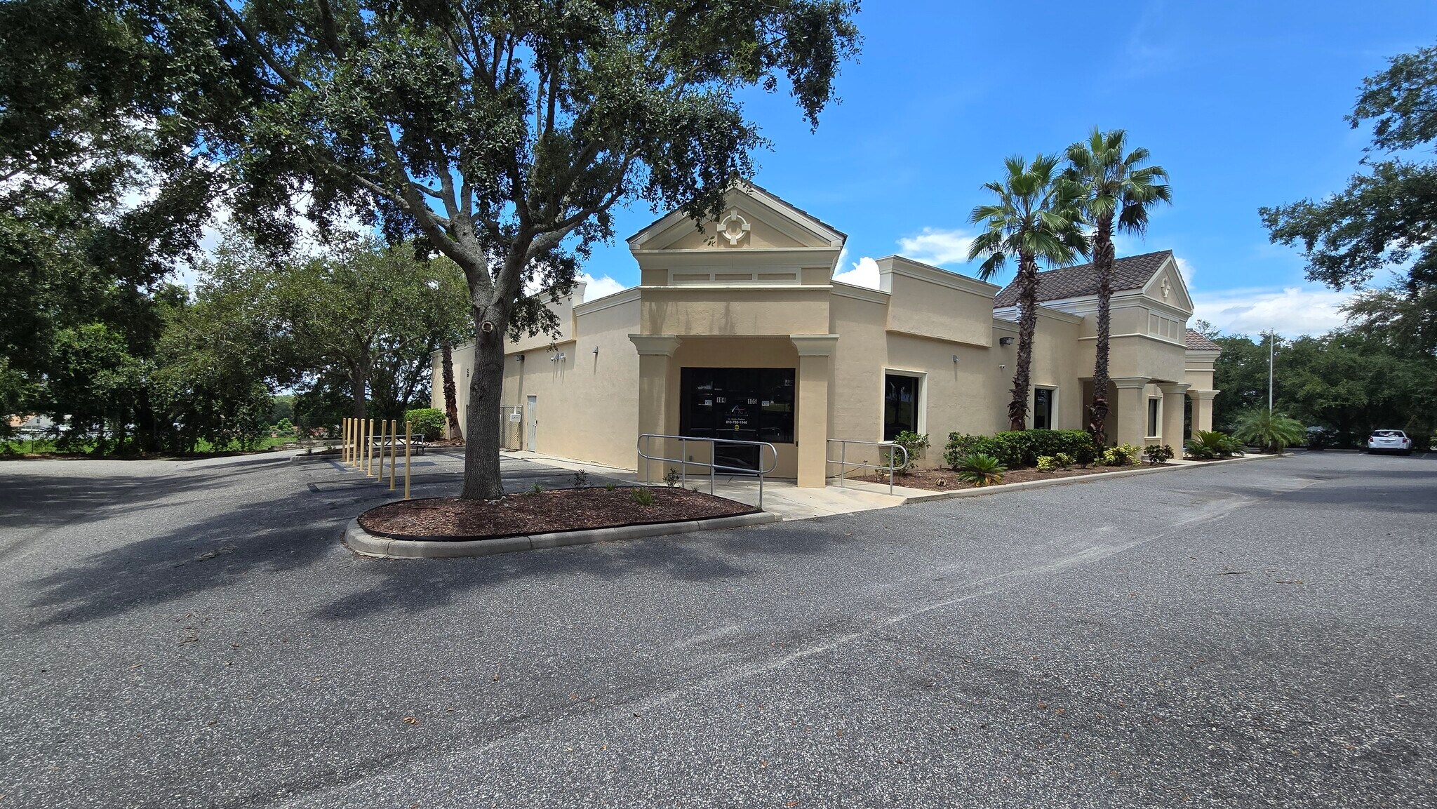 7323 Green Slope Dr, Zephyrhills, FL à louer Photo de l’immeuble– Image 1 sur 59