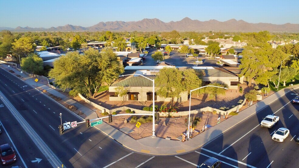 10605 N Hayden Rd, Scottsdale, AZ à vendre - Photo de l’immeuble – Image 3 sur 6