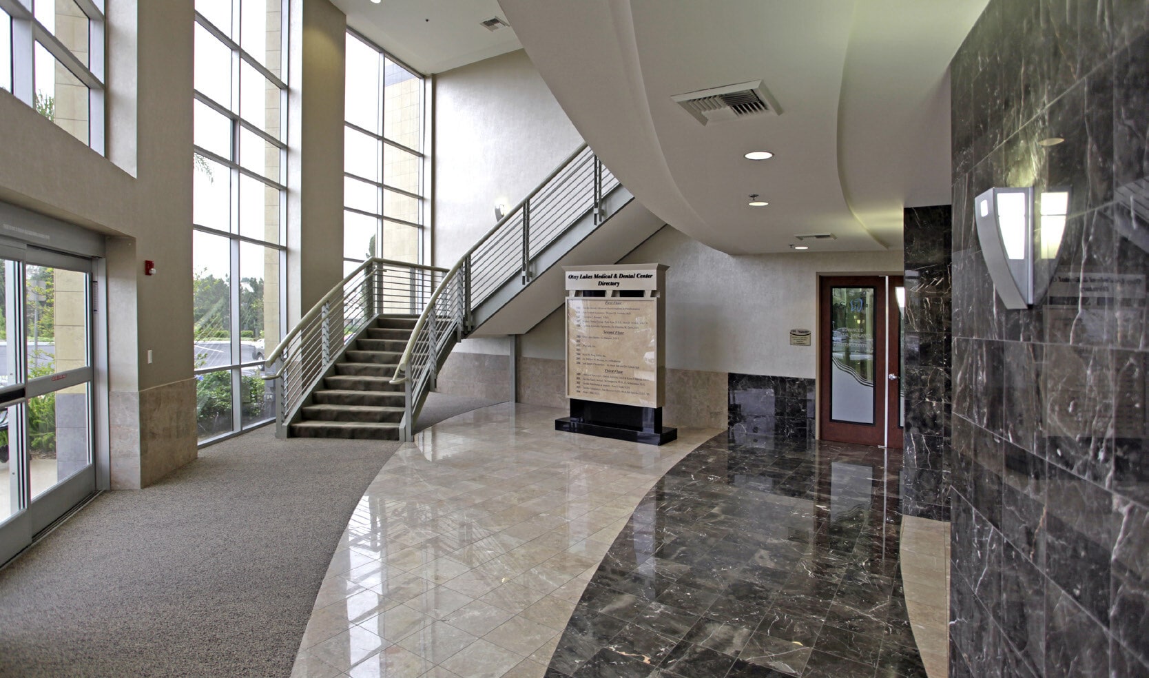 2452 Fenton St, Chula Vista, CA à louer Hall d’entrée– Image 1 sur 1