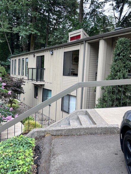4160 Commercial St SE, Salem, OR à louer - Photo de l’immeuble – Image 3 sur 11