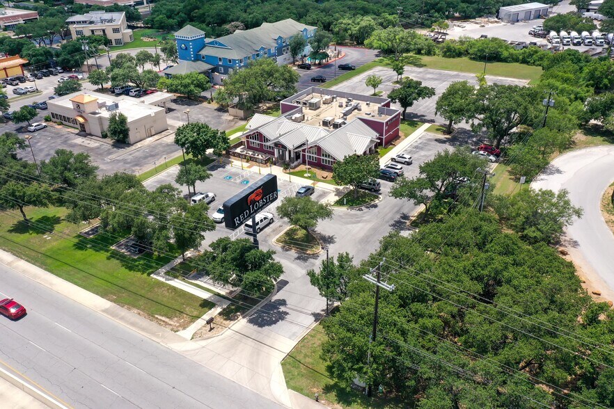 17415 San Pedro Ave, San Antonio, TX à louer - Photo principale – Image 1 sur 12