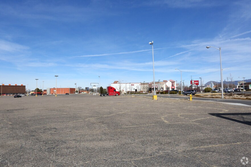 2105-2113 Eubank NE, Albuquerque, NM à louer - Photo principale – Image 1 sur 7