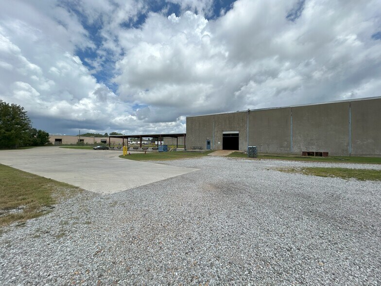 550 Gulf Line Rd, Pearl, MS à louer - Photo de l’immeuble – Image 2 sur 8