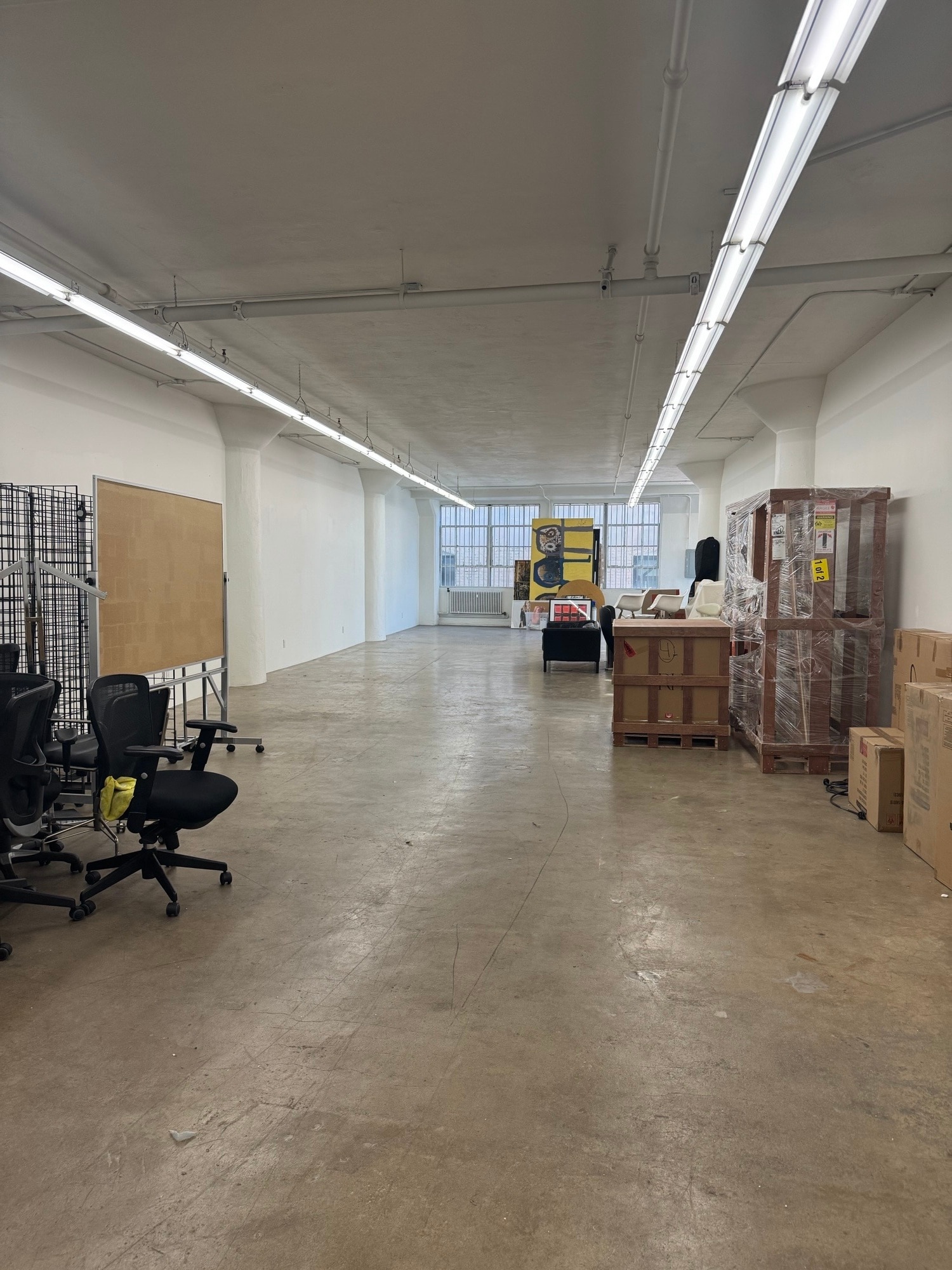 719 S Los Angeles St, Los Angeles, CA à louer Photo intérieure– Image 1 sur 2