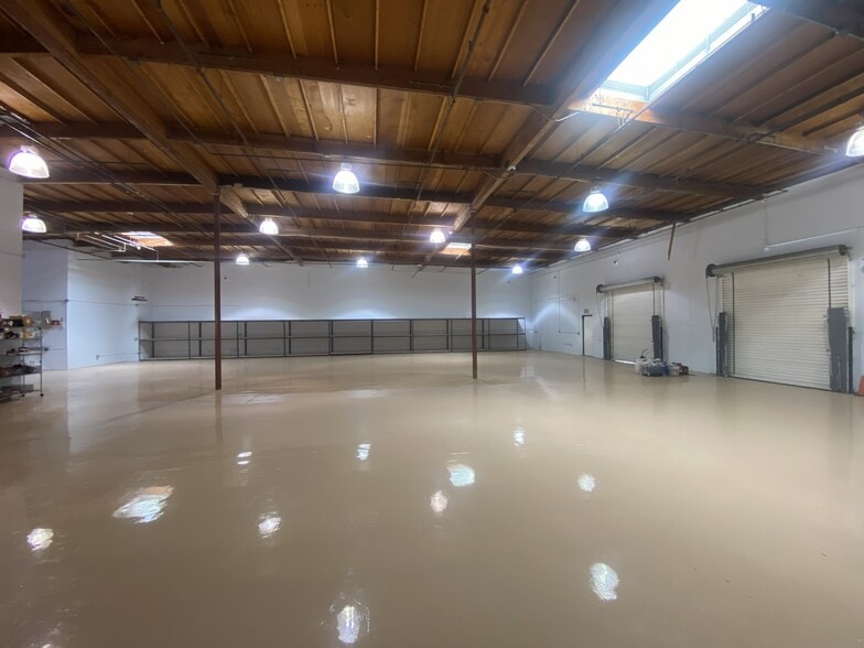 2221 Las Palmas Dr, Carlsbad, CA à vendre - Photo principale – Image 1 sur 22