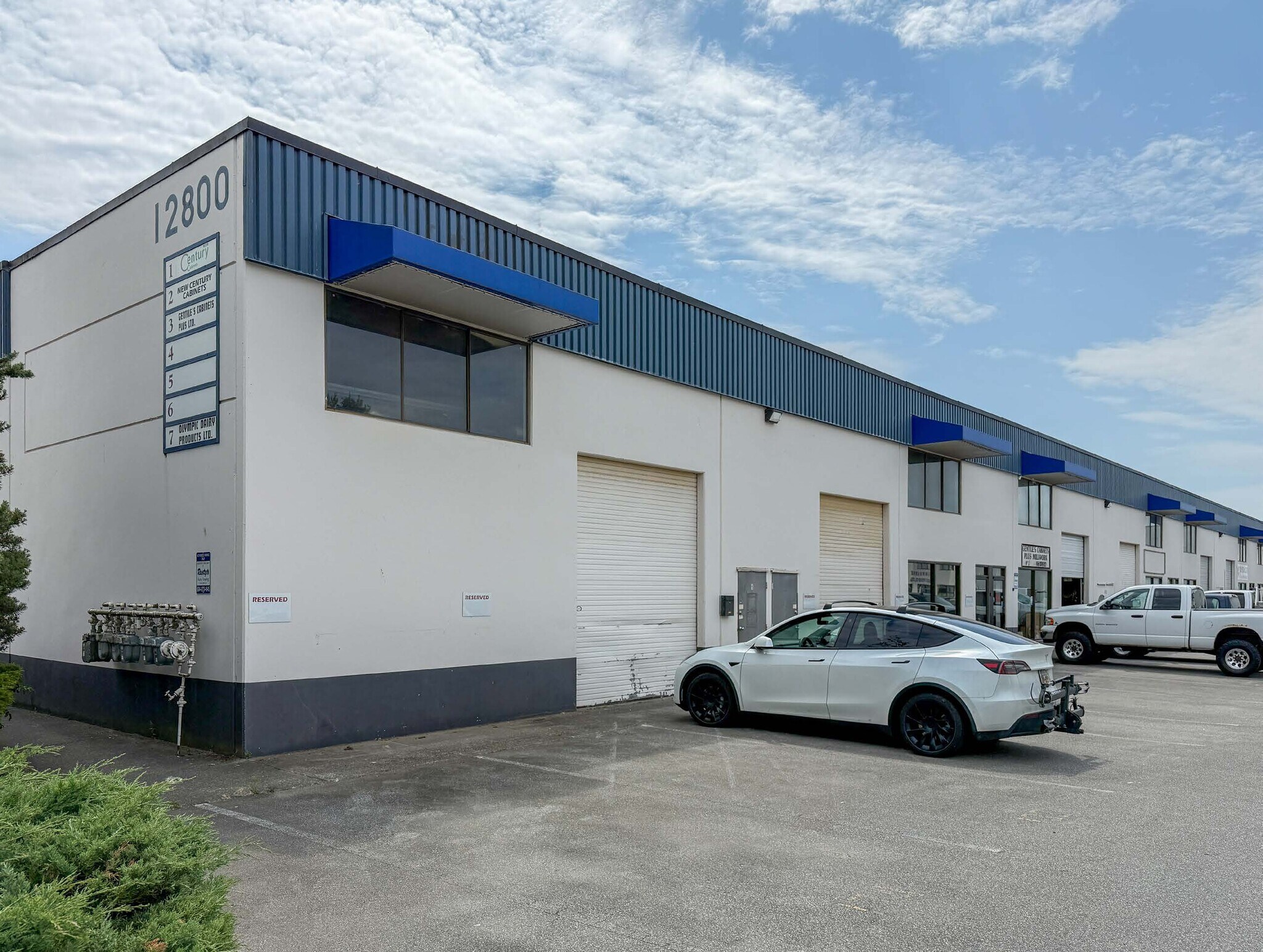 12800 Bathgate Way, Richmond, BC à louer Photo de l’immeuble– Image 1 sur 4