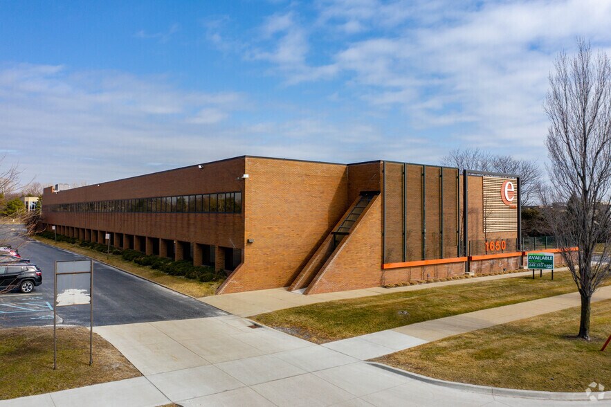 1650 W Big Beaver Rd, Troy, MI à vendre - Photo principale – Image 1 sur 6
