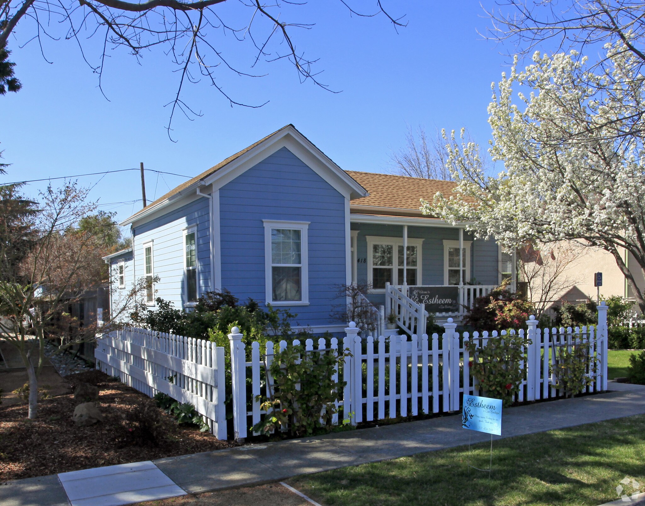 418 Elizabeth St, Vacaville, CA à louer Photo principale– Image 1 sur 23