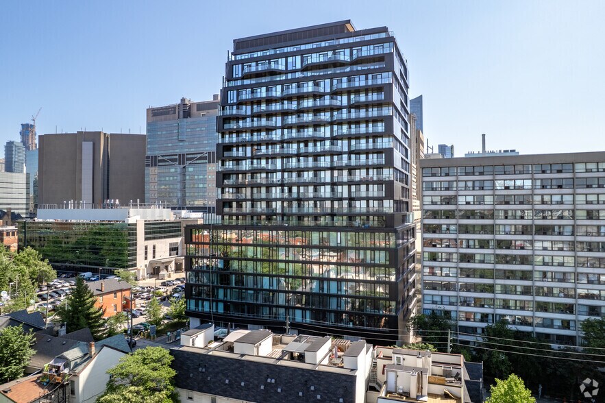 193 McCaul St, Toronto, ON à louer - Photo de l’immeuble – Image 1 sur 3