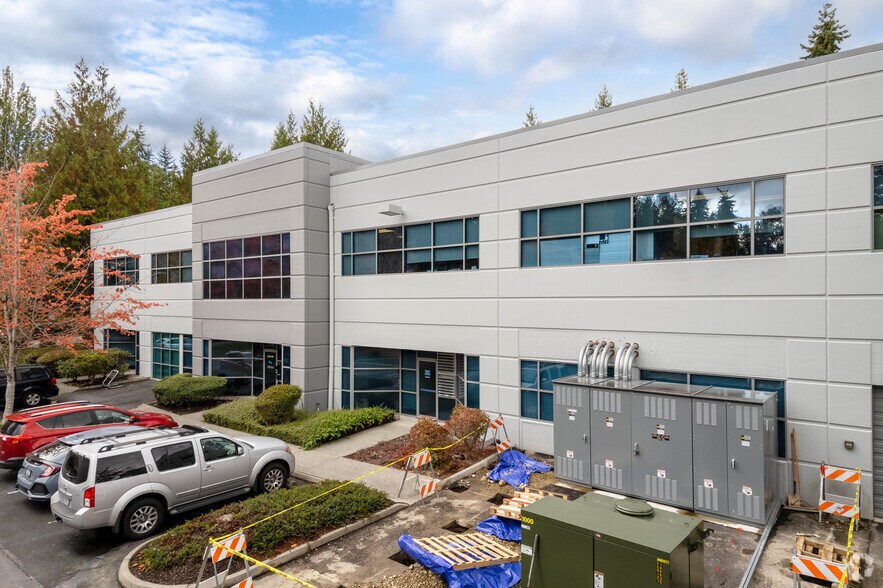 12020 113th Ave NE, Kirkland, WA à louer - Photo de l’immeuble – Image 1 sur 4