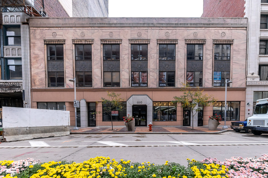 1110 Euclid Ave, Cleveland, OH à louer - Photo de l’immeuble – Image 1 sur 4