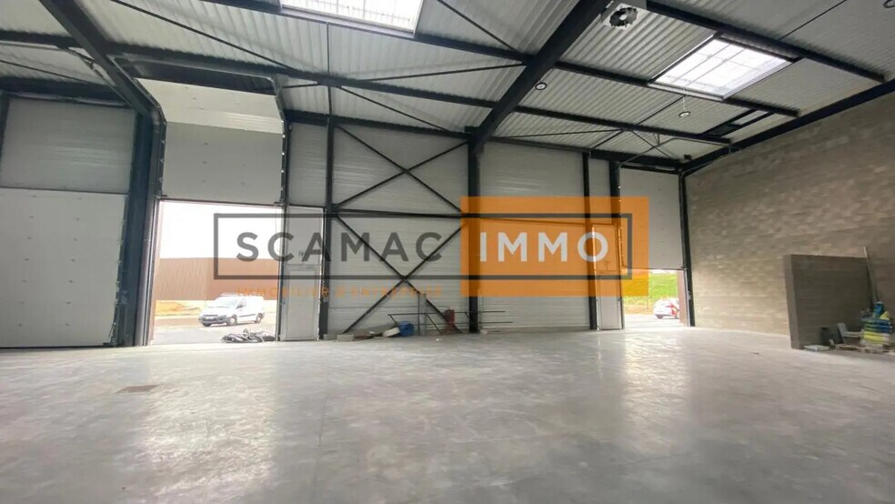 Local d'activités dans Buchelay à vendre - Photo de l’immeuble – Image 3 sur 5